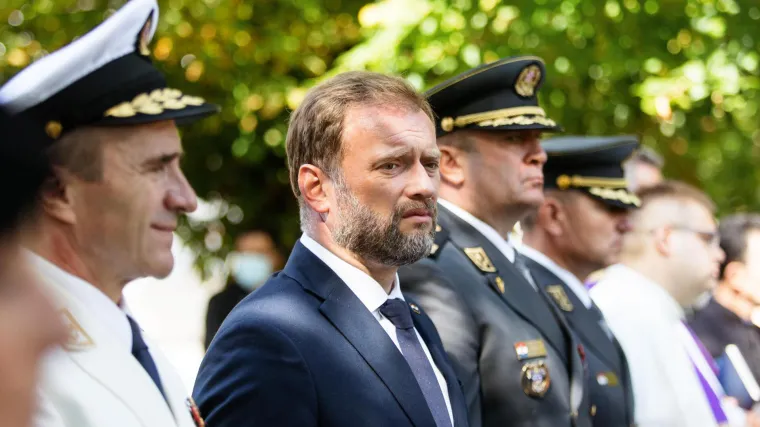 Banožić se ispričao, ali ne predsjedniku: 'Milanovićeve izjave proizlaze iz borbe njegovih demona u glavi'