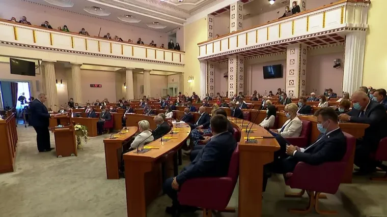 Pobuna necijepljenih zastupnika u Saboru, i njima treba covid potvrda. Pogodite tko kaže da i oni 'imaju pravo na virus'