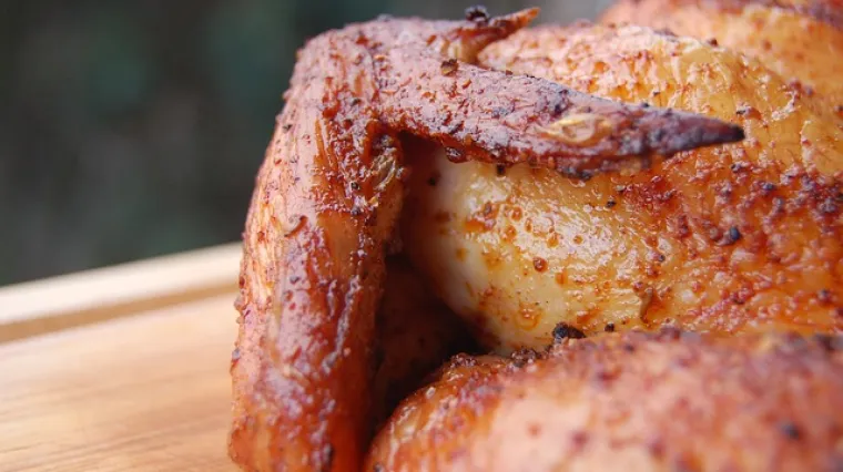 Kako pravilno izrezati pečeno pile