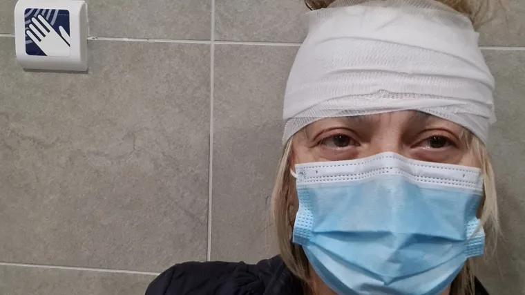 Dogradonačelnica Gline zavr&scaron;ila na Hitnoj! S krova kuće joj je pao crijep na glavu