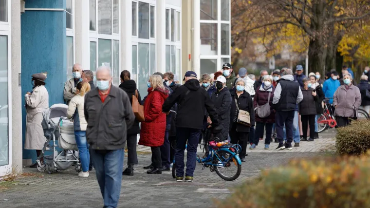 Eksplozija zaraze u Hrvatskoj! Imamo jo&scaron; 7315 novozaraženih, umrlo je 50 ljudi. Pogledajte gdje je najgora situacija