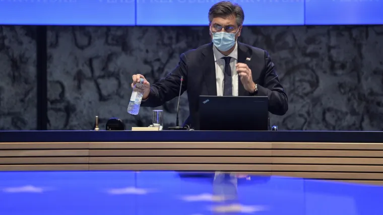 Plenković: 'Alarmantno je da od 66 danas preminulih, 50 nije bilo cijepljeno, među njima i osam najmlađih'