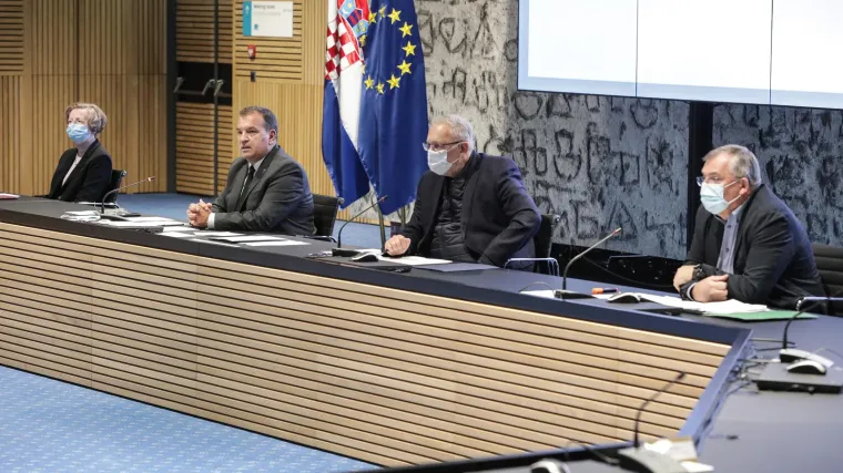 Stožer objavio sve &scaron;to trebate znati o obaveznim COVID potvrdama: Ima i izuzetaka, evo kome neće trebati