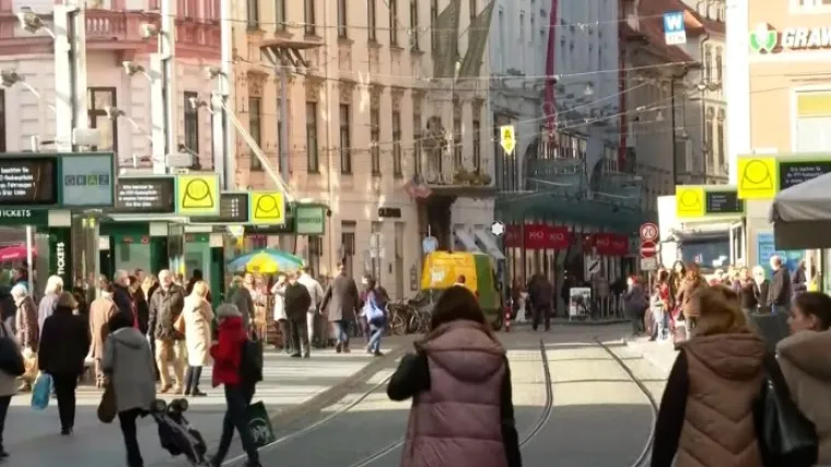 Na snazi lockdown za necijepljene: Smiju napustiti svoj stan samo u iznimnim slučajevima