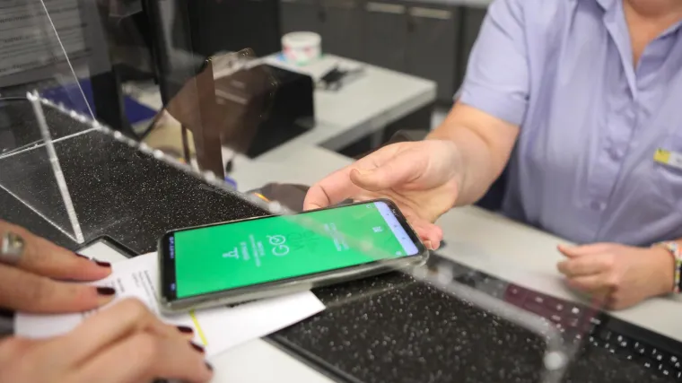 Jesu li osobni podaci na COVID potvrdi za&scaron;tićeni? Oglasili se iz AZOP-a i upozorili - evo &scaron;to nikako ne smijete učiniti