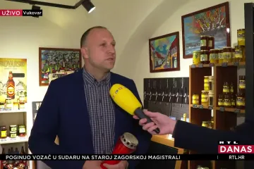 Prije 10 godina je doselio u Vukovar i osmislio lampion u obliku najprepoznatljivijeg simbola grada