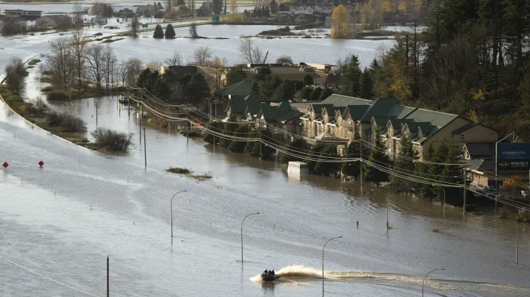 Kaos u Kanadi zbog poplava! Najpogubnijima su se pokazali odroni zemlje u kojima je stradala jedna osoba