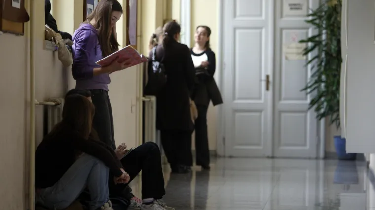 Provjerili smo kako su pro&scaron;la prva dva dana obaveznih COVID potvrda u &scaron;kolama: 'Sve je ok, imali smo manjih problemčića'