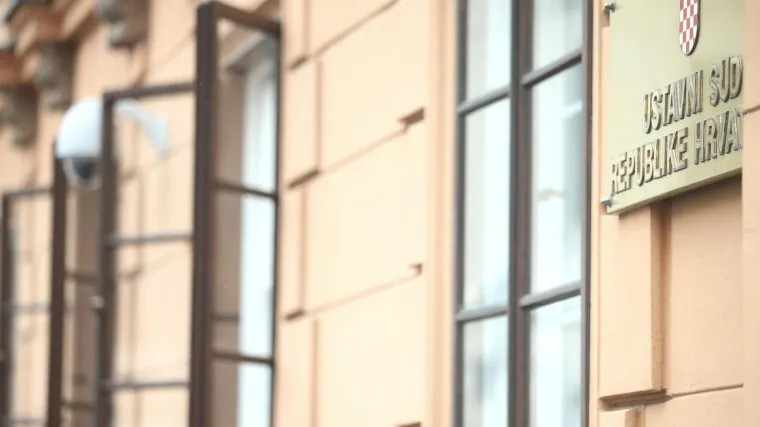 Nakon &scaron;to je europski osudio pona&scaron;anja hrvatskih sudova, oglasili se i s Ustavnog: 'Nije neobično...'