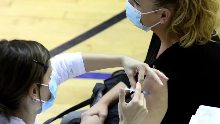 Znanstvenici zabrinuti: Do proljeća nova varijanta koronavirusa, otporna na cjepivo?