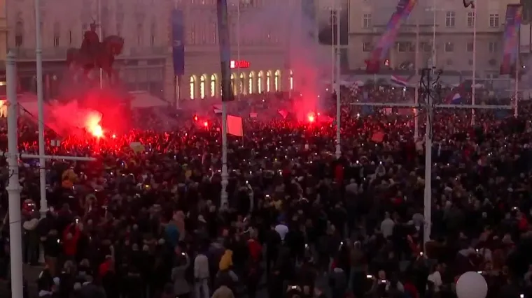 Najveći prosvjed protiv koronamjera u Zagrebu, tvrde: 'Vratili smo se na vrijeme 2. svjetskog rata'