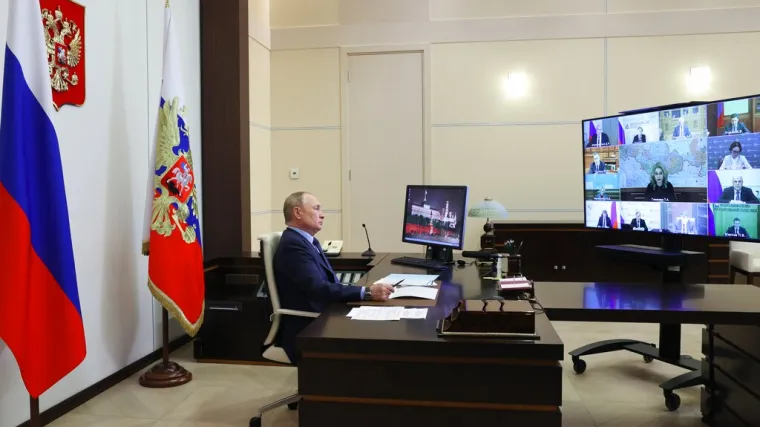 'Učinio sam to prije 2 sata!', javio je Putin Rusima za svoju 3. dozu cjepiva. Ovaj put to nije običan Sputnik V