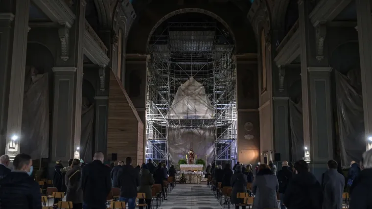 FOTO U bazilici Srca Isusova u Zagrebu održana je sveta misa prvi put nakon potresa