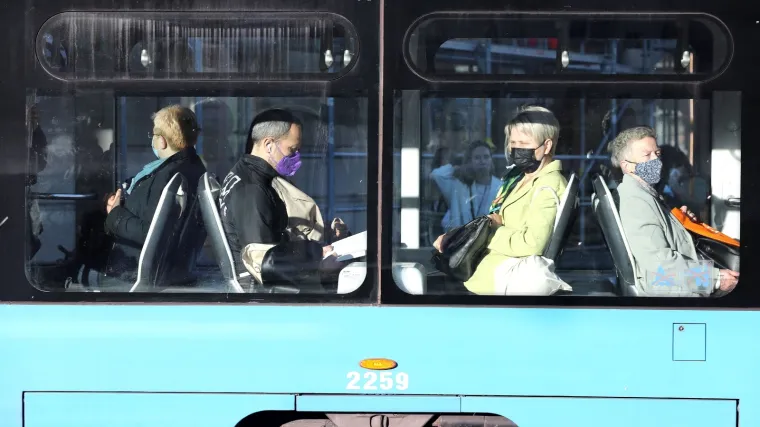 Studija pokazala koliko su maske učinkovite, do kada ćemo ih trebati nositi, koliku ulogu ima pranje ruku, distanca...