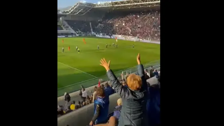 Vatreni briljirao u jednoj od najjačih liga na svijetu, pogledajte kako su mu se navijači naklonili