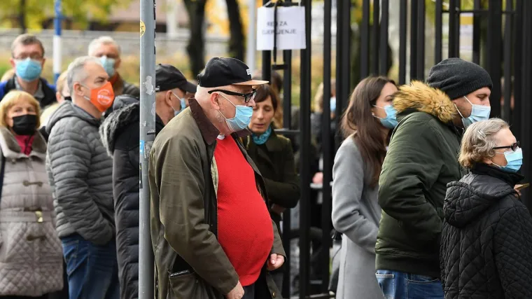 Preminulo je 60 ljudi: Imamo 4262 nova slučaja zaraze, na respiratoru 323 oboljela