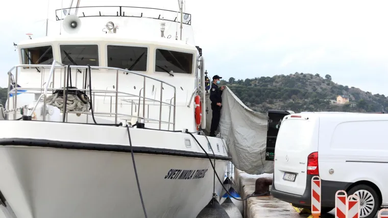 Tragedija kod Grabe&scaron;tice: Grom udario u brod. Jedan mu&scaron;karac je poginuo