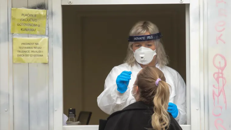 Svi su pohrili po COVID potvrde? Iz HZZO-a objasnili za&scaron;to jutros nije radio CEZIH: 'Uobičajeno za ponedjeljak'