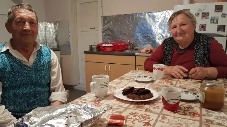 FOTO Oni ne traže da im se izgradi kuća, već da se sru&scaron;i ona koja im visi nad glavama, a čekaju već godinu dana