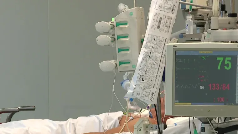 Sve vi&scaron;e bolnica gasi hladni pogon, KB Dubrava na rubu snaga: 'Najmlađi pacijent na respiratoru ima 22 godine'