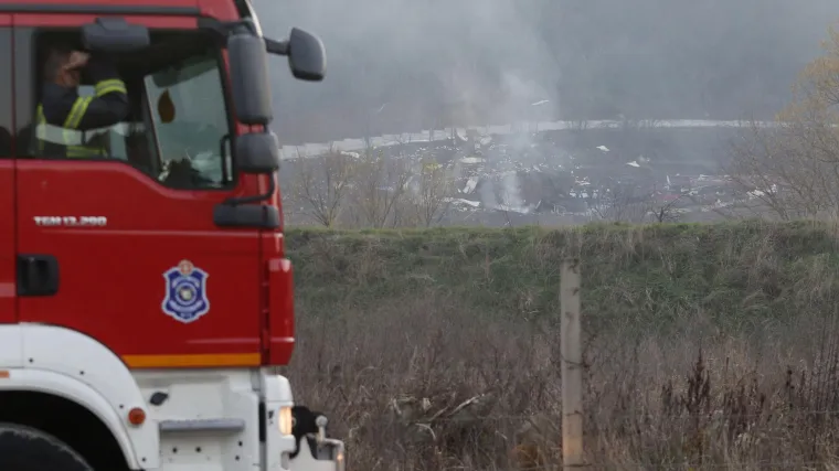 FOTO Beogradska vlast posjetila mjesto stra&scaron;ne eksplozije: 'O&scaron;tećeno je i obližnjih 70 kuća, jedna ima malo veće kratere'