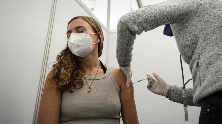 Nova američka studija: 'Cijepite se, čak ako ste COVID preboljeli i mlađi ste od 30 godina'