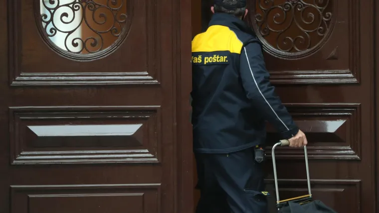 Zagrepčanima na vrata kucaju po&scaron;tari koji popisuju plinska brojila? Ne, nije nikakva nova prevara, HP objasnila pravila