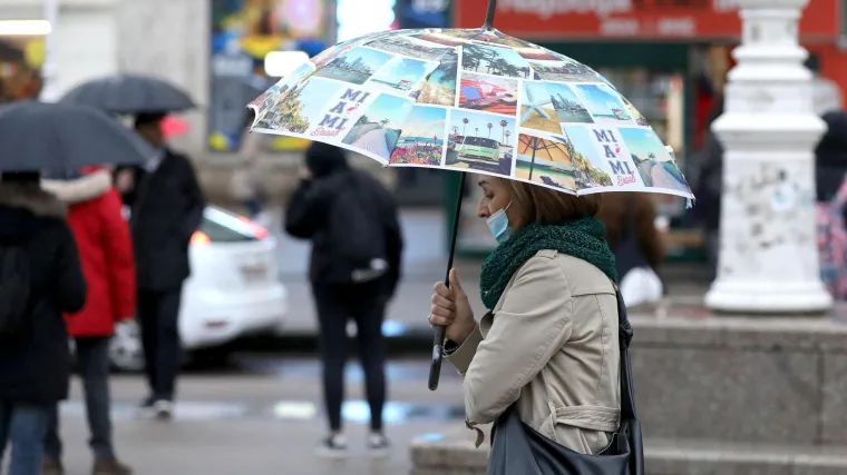 Daleko smo od sunčanog vikenda! Krajem radnog tjedna moguće grmljavinsko nevrijeme, poplave, ali i snijeg te susnježica