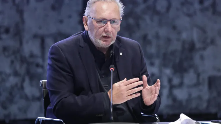 Božinović: 'Zbog novog soja koronavirusa donosimo nova ograničenja za prelazak granice'