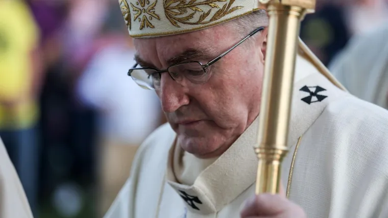 Imunolog: 'Kao katolik tražim da Bozanić i biskupi javno kleknu i mole narod da se cijepi'