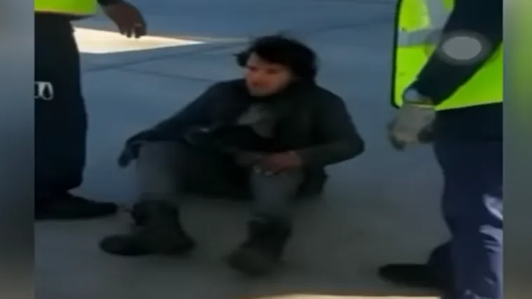 Iz Gvatemale u&scaron;ao u SAD držeći se za kotače zrakoplova: Čudom preživio