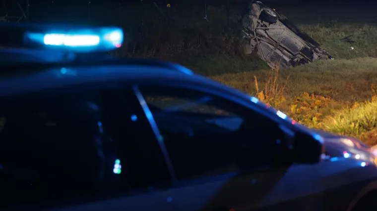 Poginula mlada vozačica: Sletjela je s ceste i zabila se u stablo