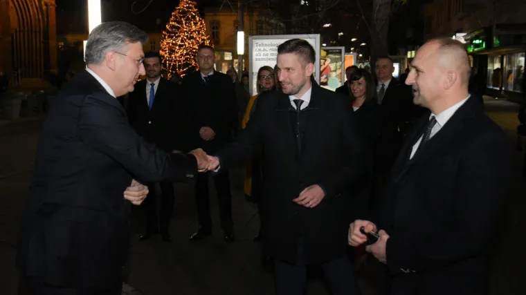 Plenković o bojkotu osječkog SDP-a: 'Ni mene nisu zvali u Rijeku pa HDZ nije plakao'