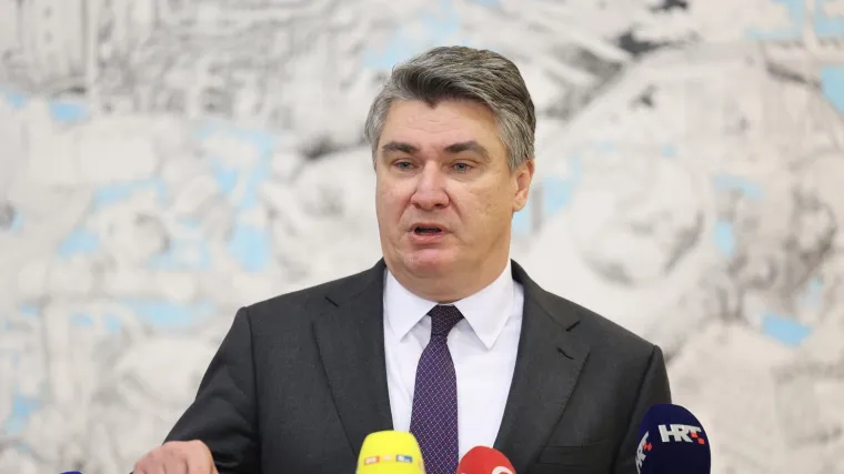 Stručnjak tvrdi: 'Ne odustane li Milanović od nepo&scaron;tivanja odluke o covid potvrdama, bit će to državni udar'