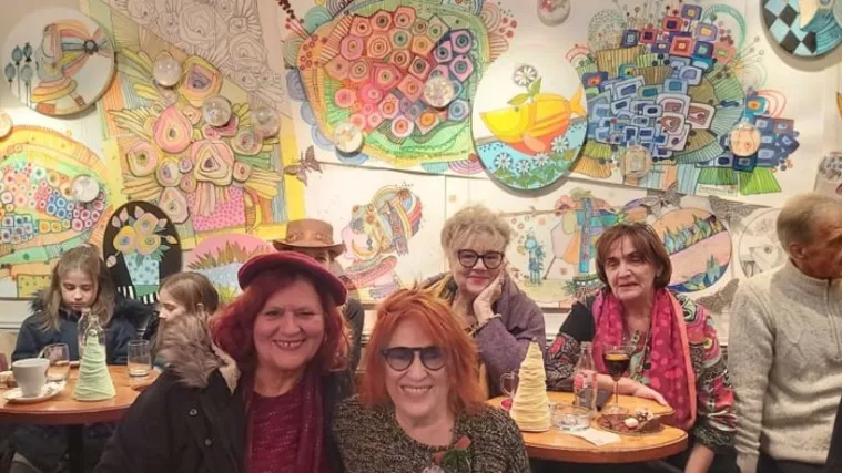 Blagdanska izložba Silvijane Dražović odu&scaron;evljava bojom, porukom, vedrinom i ljepotom