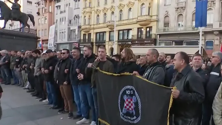 Postrojavanja, tajne grupe, kult uhićenog vođe: 'To je sigurno pozivanje na nasilje koje ima elemente terorizma'