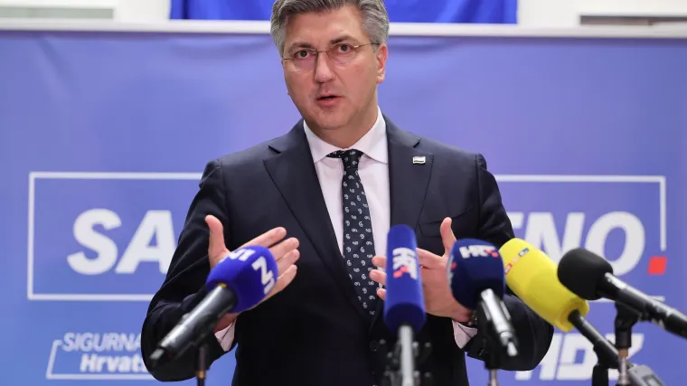 Plenković: 'Petrov je roditeljima preporučio cjepivo Pfizer, a njegovi zastupnici odu na trg i zazivaju ivermektin'
