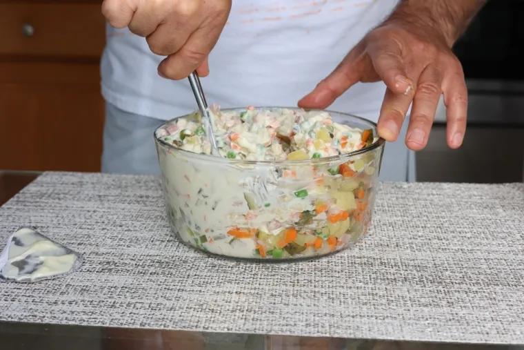 Omiljeni klasik koji se s užitkom jede: Francuska salata gotova za svega 15 minuta