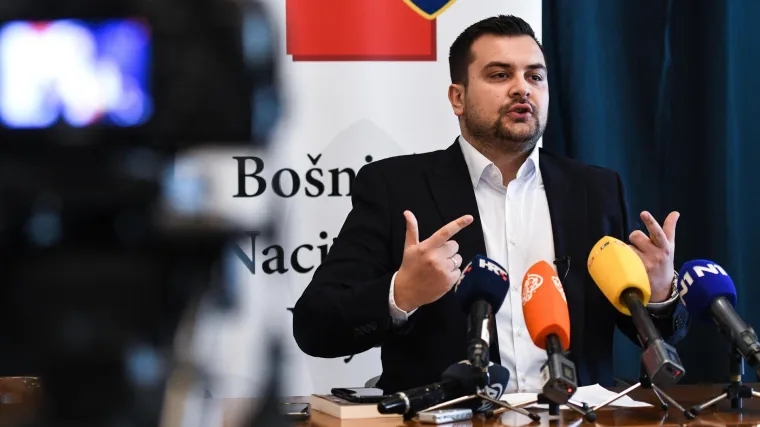 Hodić o Milanoviću: 'Nakon svega &scaron;to je rekao o Srebrenici, prije bi mi se ruka osu&scaron;ila nego da zaokružim njegovo ime'