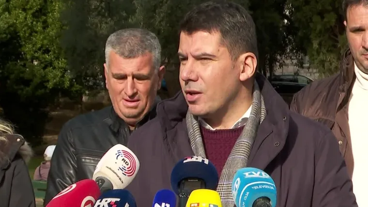 Sutra u Saboru o kaznama za one bez COVID potvrde, a Grmoja poručuje: 'Idemo sru&scaron;iti stožer i ukinuti potvrde'