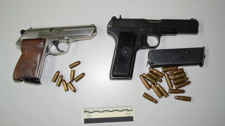 Pala tri dilera iz zagrebačke Dubrave: Prona&scaron;li im kokain, novac, oružje, streljivo...