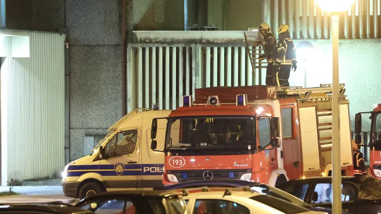 Sakrio se i poku&scaron;ao pobjeći iz Remetinca: Vatrogasci ga potom skidali sa žice na krovu