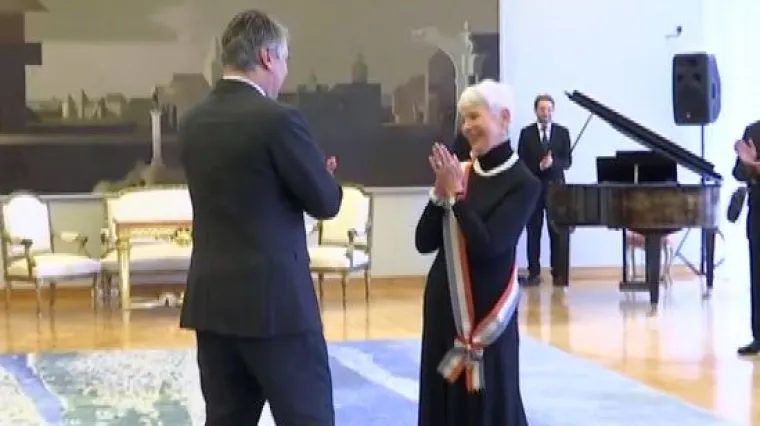 Predsjednik Milanović odlikovao Jadranku Kosor: 'Ovo je siv, ali meni prekrasan dan'