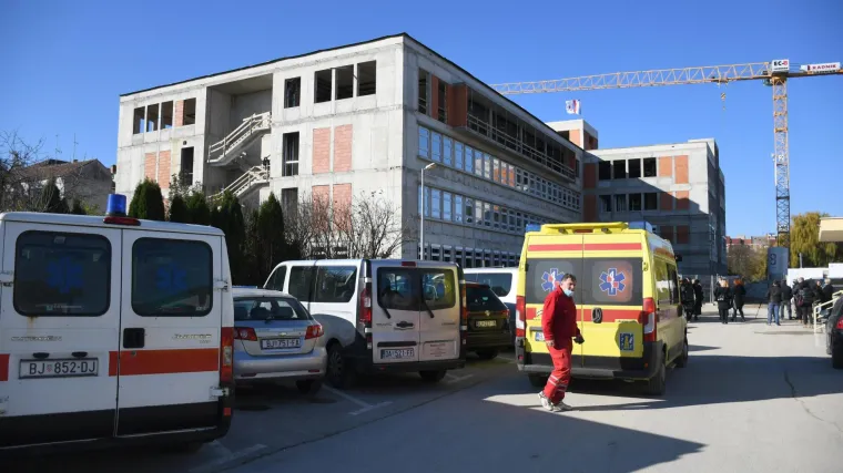 Izgradili bolnicu, a ona zjapi prazna! Za opremu potrebno jo&scaron; 100 milijuna kuna, ali grad tu svotu nema. Kada će dočekati prve pacijente?
