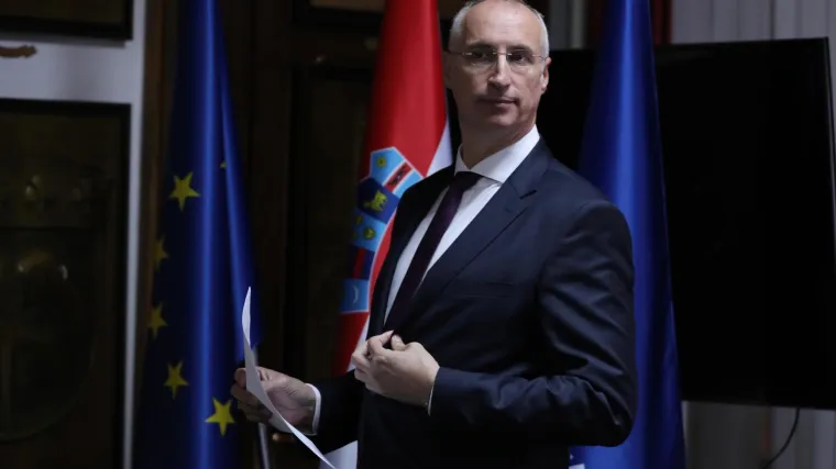 Puljak optužio HDZ za opstrukciju: 'Njihova inicijativa 'Dajmo ruke Splitu' pretvaraju se u 'Podapnimo nogu Splitu'