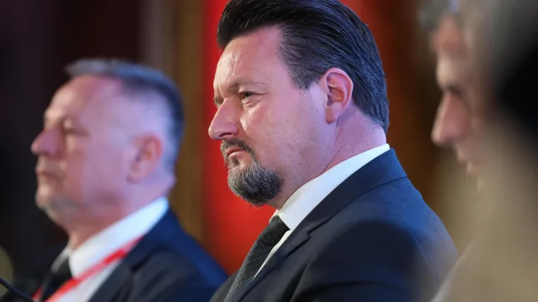 Potvrđena optužnica Lovri Ku&scaron;čeviću: terete ga za malverzaciju zemlji&scaron;ta dok je bio načelnik Nereži&scaron;ća na Braču