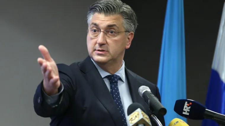 Plenković o Tolu&scaron;iću: 'Kad god mi na Vladu dođe tema o kompjuterima, pale mi se upitnici'