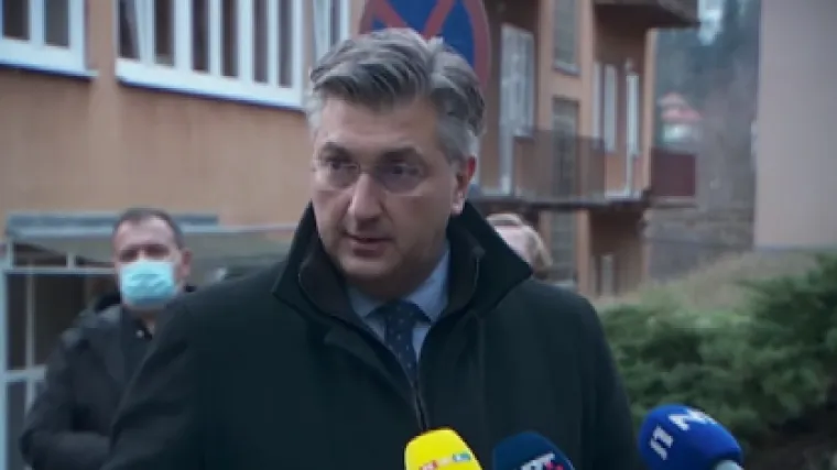 Zekanović posvađao Plenkovića i Raspudića. Premijer ga pozvao da s njim posjeti kliniku, a kada nije do&scaron;ao: 'Besramni licemjer'