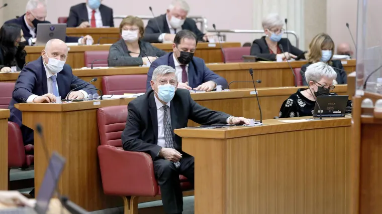 Idu izmjene vezane uz rad Povjerenstva o sprječavanju sukoba interesa. Oporba optužuje: Eutanazirat će ga