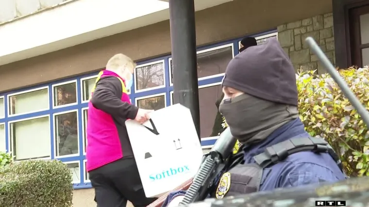 Pod osiguranjem dugih cijevi stigao Pfizer za djecu i odrasle: Cijepljenje djece u Zagrebu od srijede, uskoro i drugdje